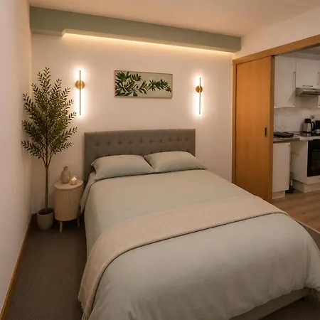 Sleeps 3 - Parking Wifi Pet Friendly *