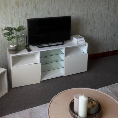 Sleeps 3 - Parking Wifi Pet Friendly הרוגייט