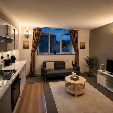 Sleeps 3 - Parking Wifi Pet Friendly דירה הרוגייט