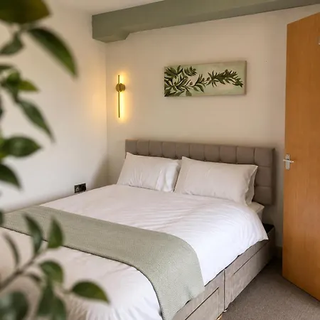 דירה Sleeps 3 - Parking Wifi Pet Friendly הרוגייט