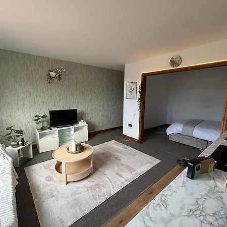 Sleeps 3 - Parking Wifi Pet Friendly דירה *